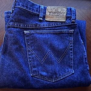 Wrangler Classic Blue Denim Jeans with Indigo Wash
